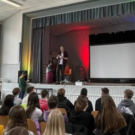 CSD Deuthscland e.V. Aufklarung in einer Aula
