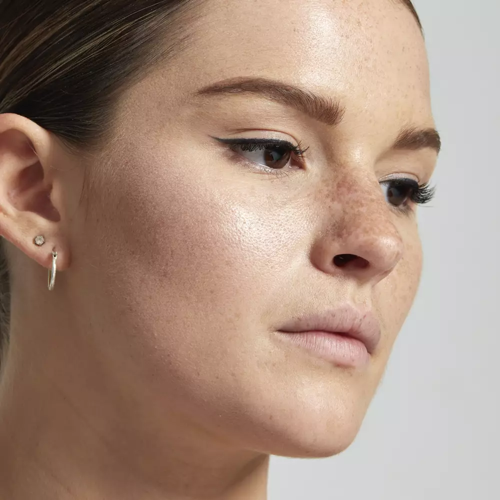 Leichtes Kajal-Augen-Make-up