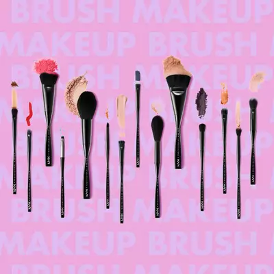 Verschiende NYX PMU Makeup Pinsel