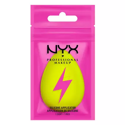 Verpackung eines silikonbeschichteten Make-up-Applikators von NYX in leuchtendem Pink mit gelbem Blitzsymbol.