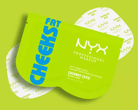 Die neongrune Verpackung der NYX Fat Cheeks Po-Tuchmaske mit dem Duft von Kokosnuss.