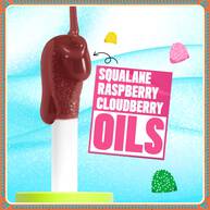 Zeigt eine stilisierte Illustration des ubergroßen Applikators mit Produkt darauf. Der Text daneben hebt die wichtigsten Inhaltsstoffe hervor: „SQUALANE“, „HIMBEERE“ und „CLOUDBERRY OLE“.