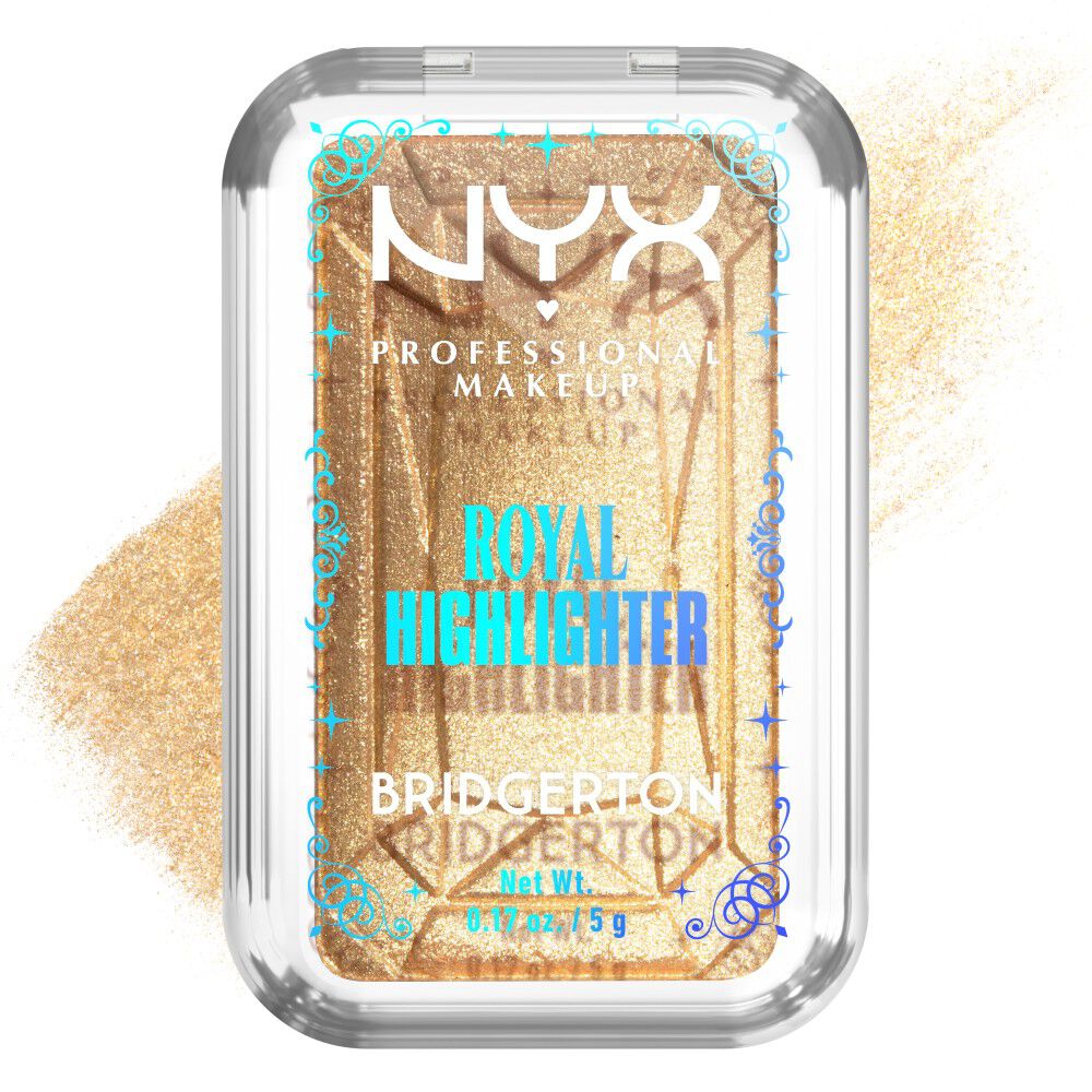 NYX Professional Makeup Bridgerton Royal Highlighter Kompakt: Ein goldenes, verziertes Quadrat mit Branding, geoffnet, zeigt goldenen Highlighter. Ein dezenter Farbauftrag der Shade 02 Light Gold ist zu sehen.