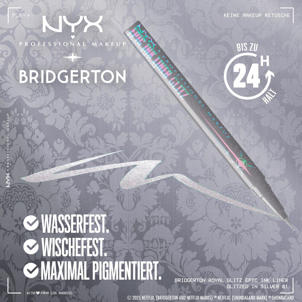 Nahaufnahme: silberner Eyeliner von NYX PMU x Bridgerton auf goldenem Hintergrund. Text: „Wasserfest, wischfest, farbbestandig, 24 Std.“. Farbton 01 Glitzed In Silver.