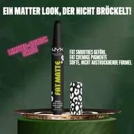NYX Professional Makeup Party Animals Fat Matte Smooth Color Lipstick in der Nuance Fatal Pout, aufrecht abgebildet – mit Fokus auf die weiche, nicht austrocknende Formel und das geschmeidige matte Finish.