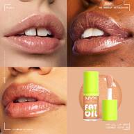 Eine vierteilige Collage prasentiert das Lippenol im direkten Vergleich auf drei unterschiedlichen Hauttonen.