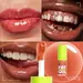 4 Bilder: Drei Lippen in verschiedenen Hauttonen geschminkt mit Lipgloss und der entsprechende Fat Oil Lip Drip Lipgloss