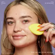 Plump Right Back Silicone Applicator