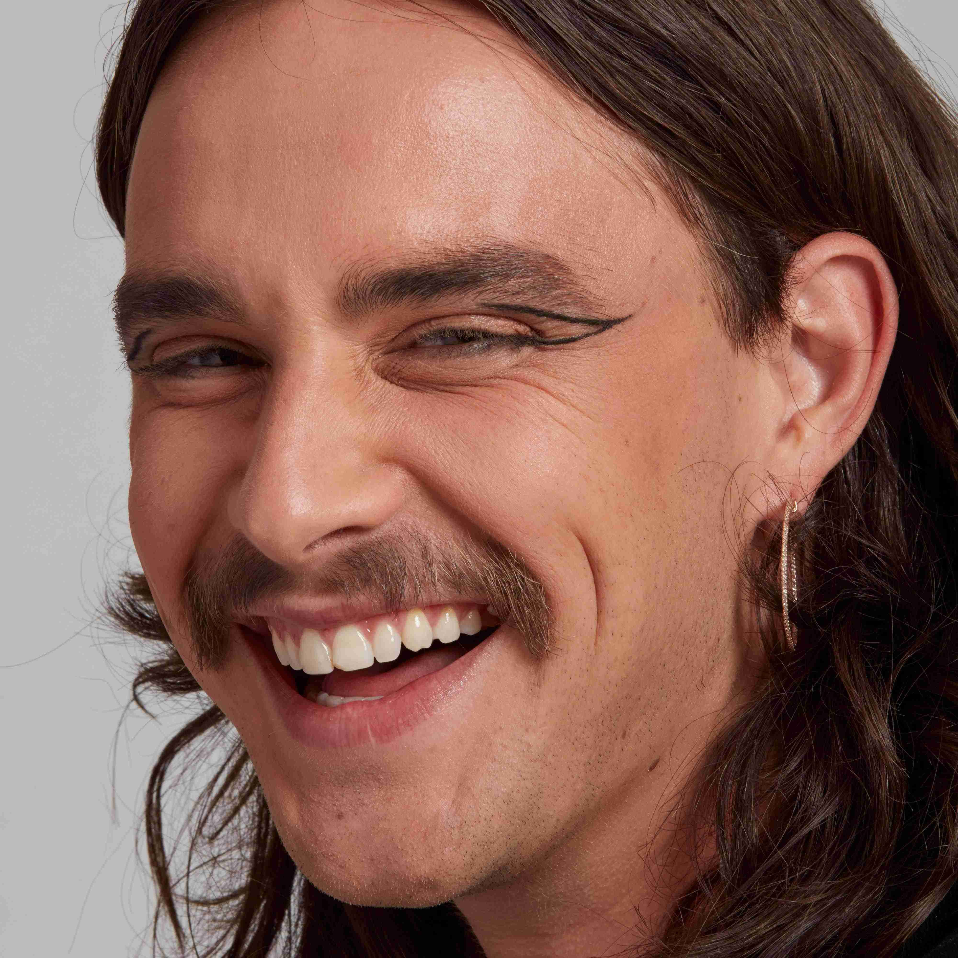 EPIC WEAR LINER STICKS