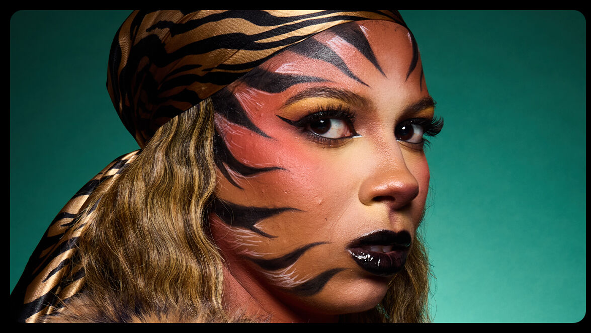 TEASIN' TIGRESS